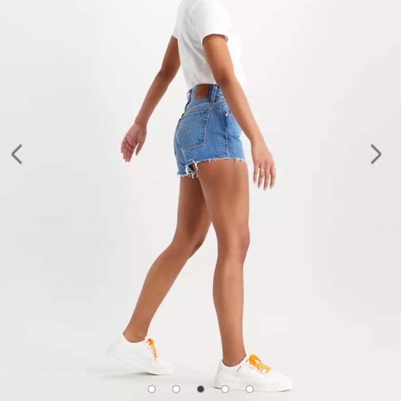 Levi’s 501 Shorts - Picture 4 of 10